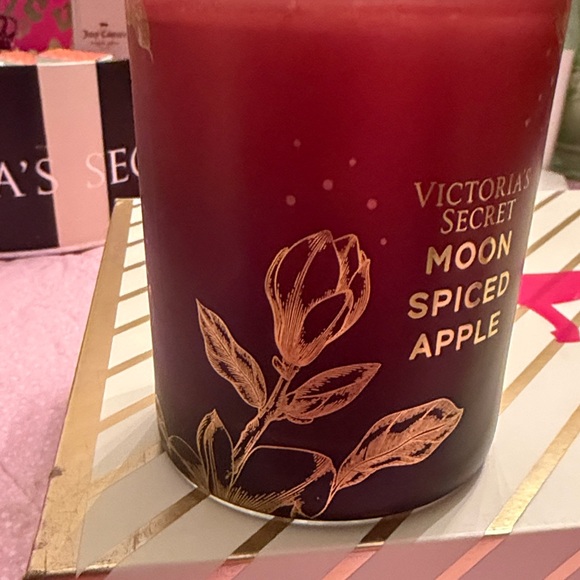 Victoria's Secret Moon Spiced Apple Candle Brand New - Picture 2 of 5